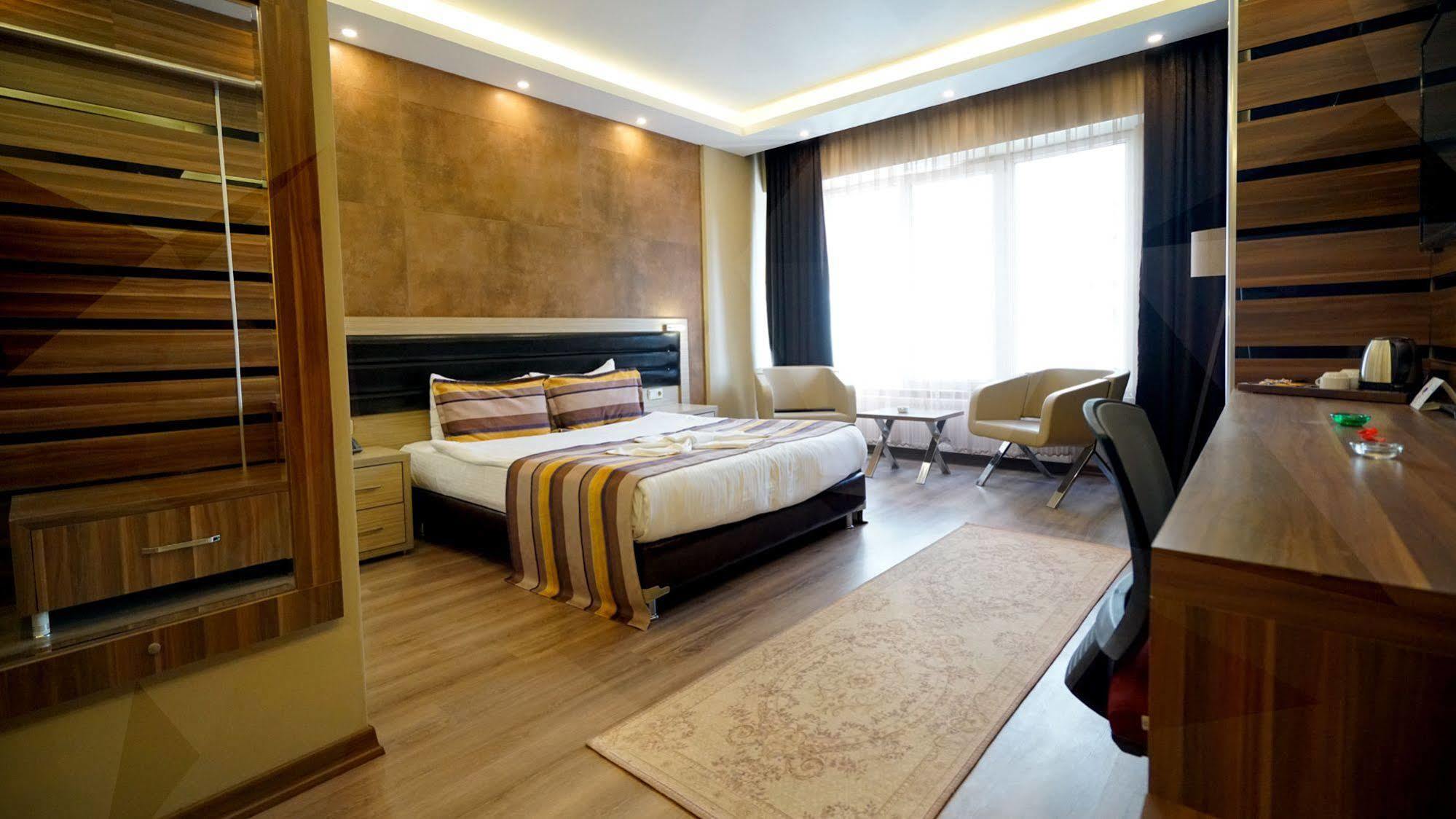 Es Albatros Hotel Εσκίσεχιρ Εξωτερικό φωτογραφία