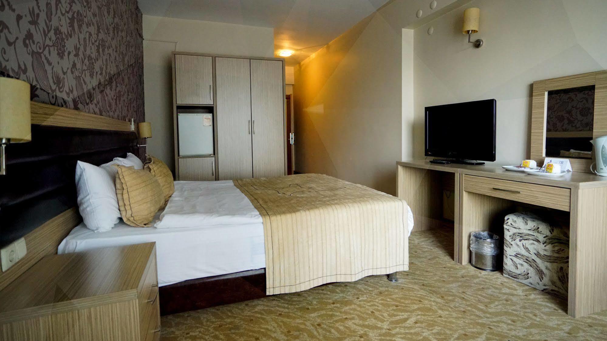 Es Albatros Hotel Εσκίσεχιρ Εξωτερικό φωτογραφία